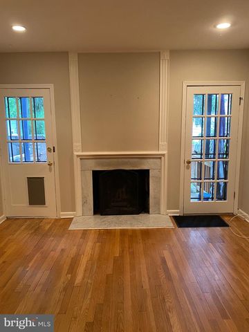 339 SE 11TH ST SE, Washington, DC 20003