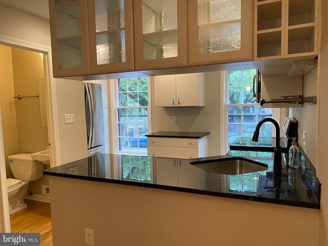 339 SE 11TH ST SE, Washington, DC 20003