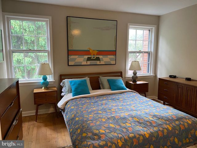 339 SE 11TH ST SE, Washington, DC 20003