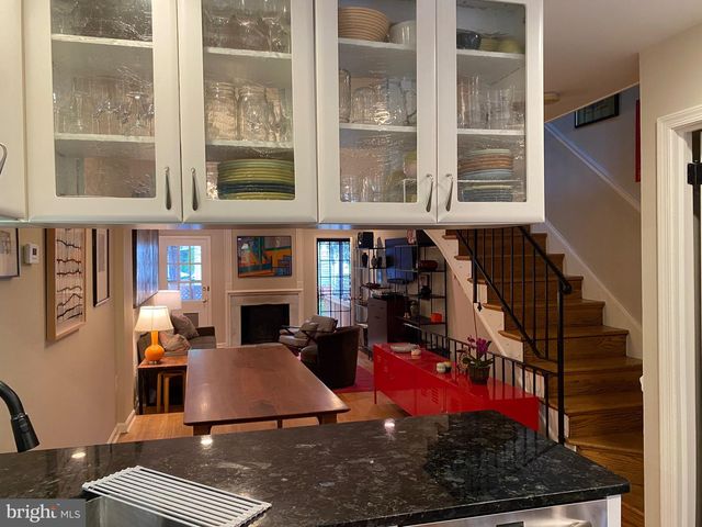 339 SE 11TH ST SE, Washington, DC 20003