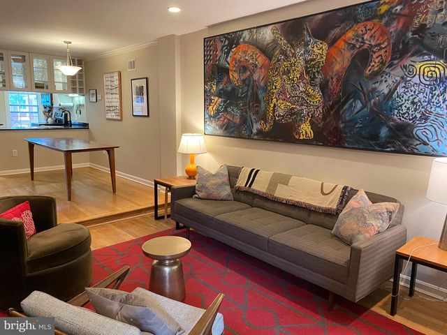 339 SE 11TH ST SE, Washington, DC 20003