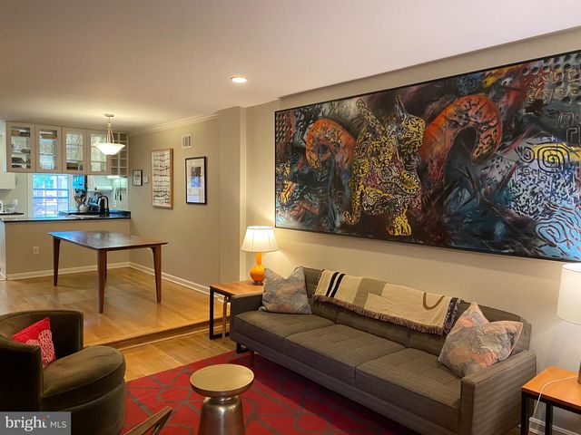 339 SE 11TH ST SE, Washington, DC 20003