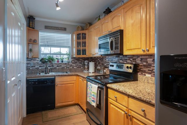 2018 SE 27th Dr 201-C, Homestead, FL 33035