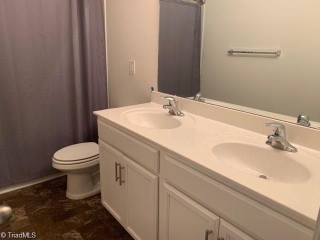 1033 Hidden Meadow Road, Winston-salem, NC 27127