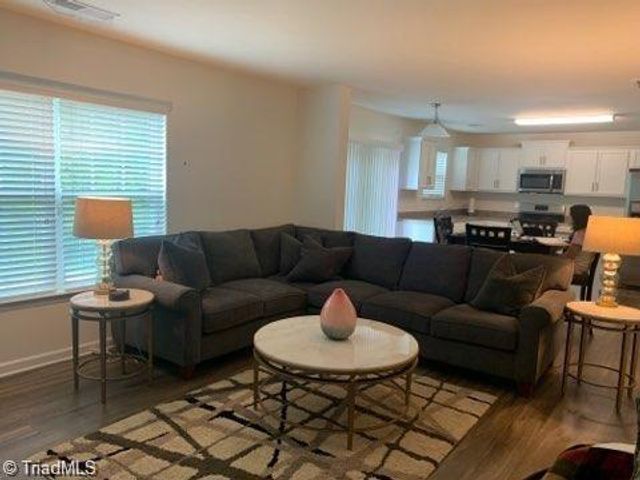 1033 Hidden Meadow Road, Winston-salem, NC 27127