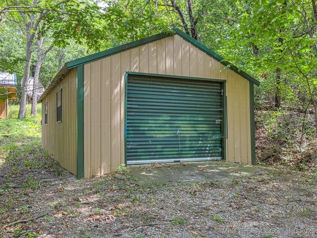 9005 S 4150 Road C, Claremore, OK 74017