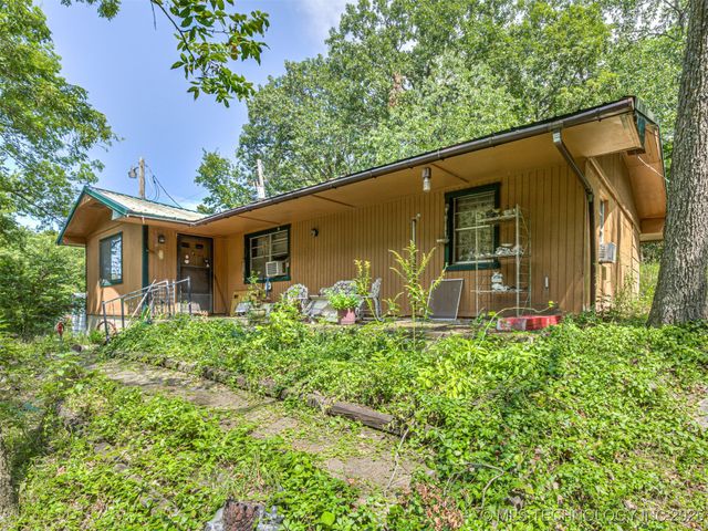 9005 S 4150 Road C, Claremore, OK 74017