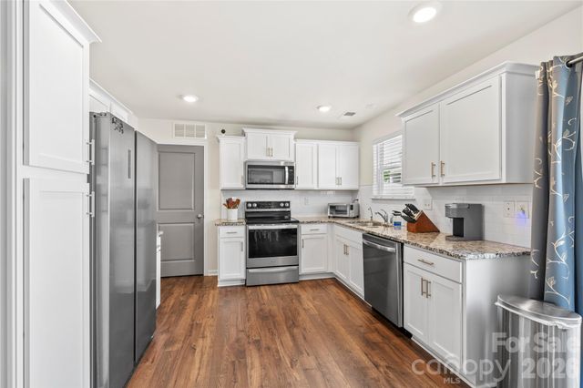 2 Chambers Garden Drive, Arden, NC 28704
