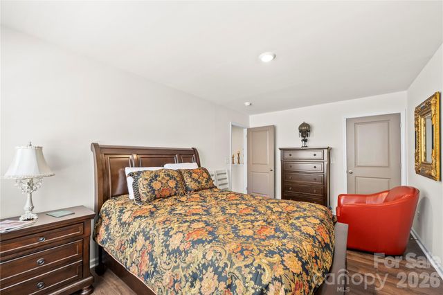 2 Chambers Garden Drive, Arden, NC 28704