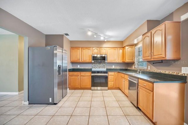 1813 OAKEY AVENUE, Deland, FL 32720