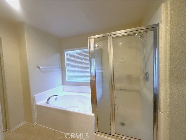 45572 Robinson Drive, Lancaster, CA 93535