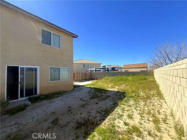 45572 Robinson Drive, Lancaster, CA 93535