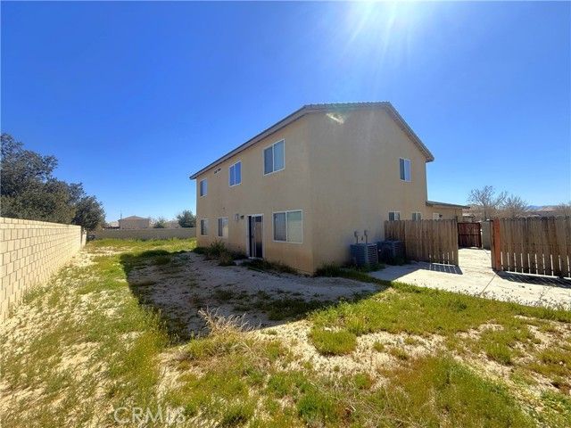 45572 Robinson Drive, Lancaster, CA 93535