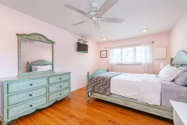 19 Falcon Pl, Wayne Twp., NJ 07470