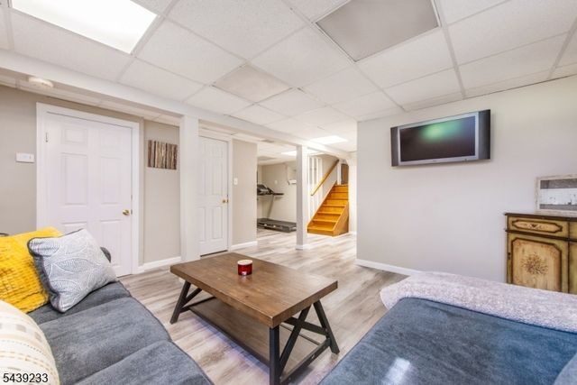 19 Falcon Pl, Wayne Twp., NJ 07470