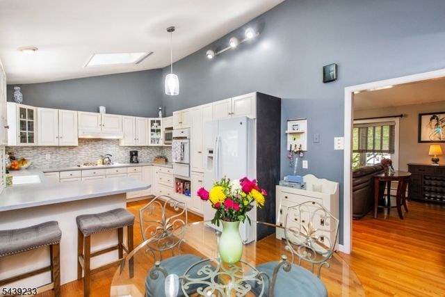 19 Falcon Pl, Wayne Twp., NJ 07470