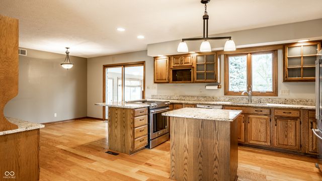 1909 Dakota Drive, Noblesville, IN 46062