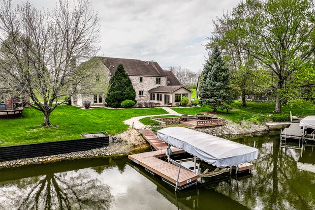 1909 Dakota Drive, Noblesville, IN 46062