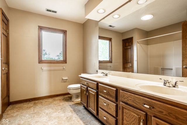 1909 Dakota Drive, Noblesville, IN 46062
