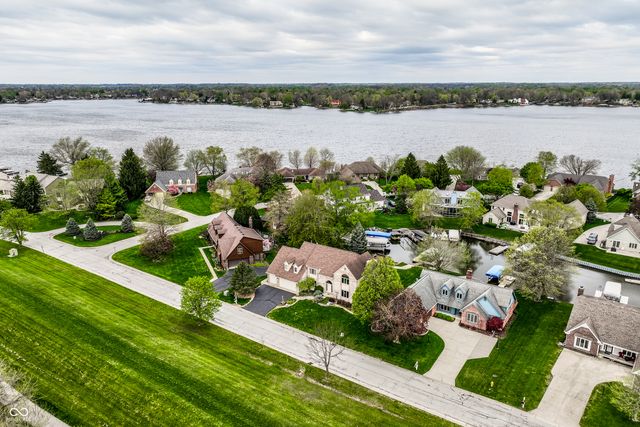 1909 Dakota Drive, Noblesville, IN 46062
