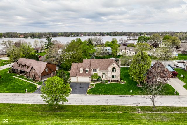 1909 Dakota Drive, Noblesville, IN 46062
