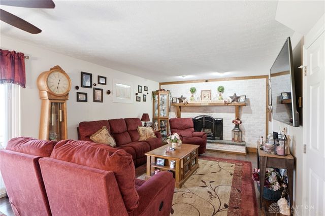5258 E County Line Road, Urbana, OH 45502