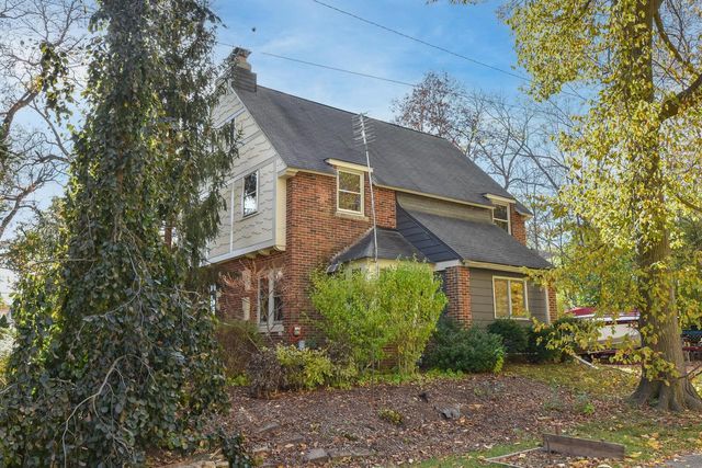 5531 S 110th STREET, Hales Corners, WI 53130