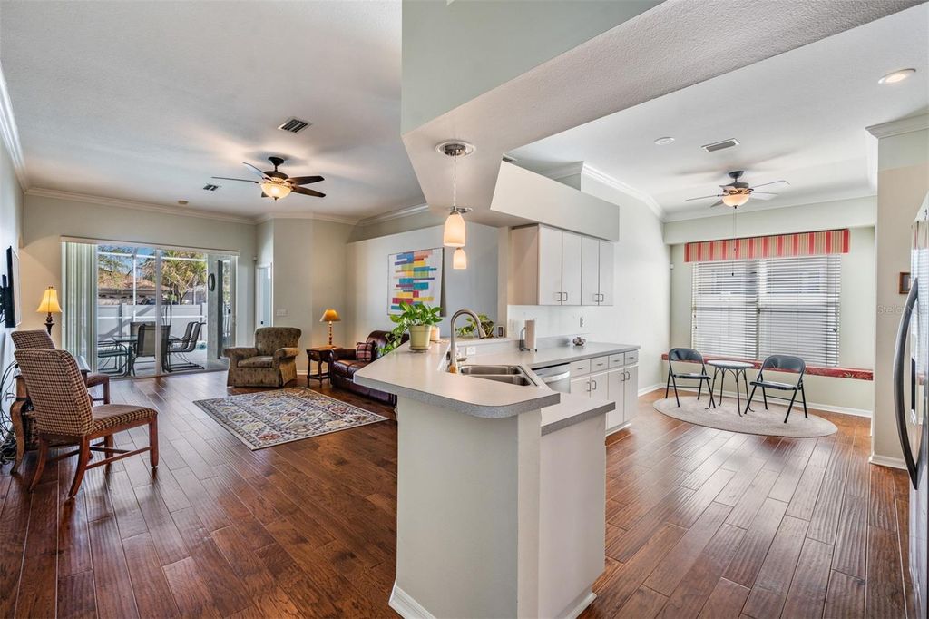 Image 7 of property listing at 10604 LITTLE BEND LANE, Riverview, FL 33569