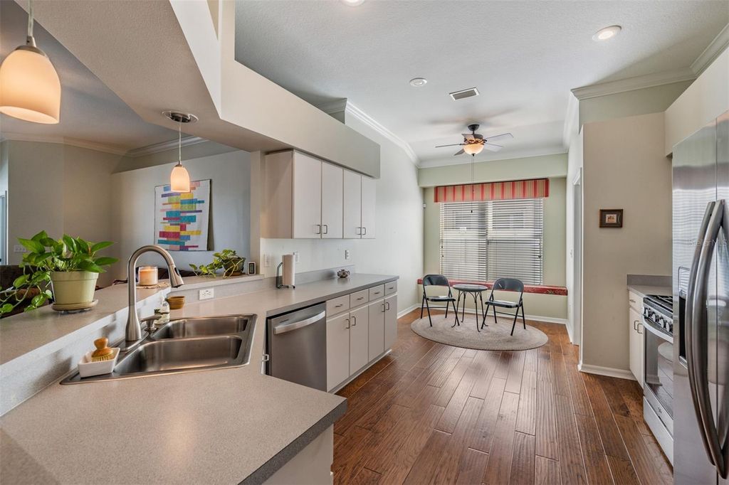 Image 8 of property listing at 10604 LITTLE BEND LANE, Riverview, FL 33569