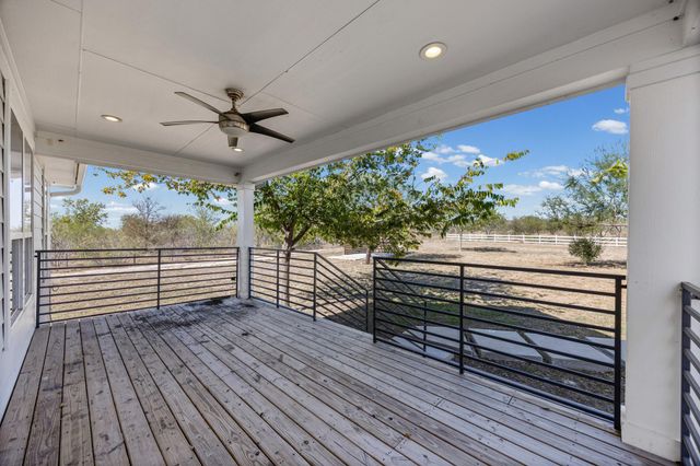 1178 Black Ankle RD, Lockhart, TX 78644