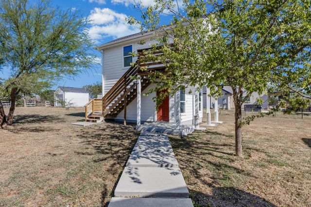 1178 Black Ankle RD, Lockhart, TX 78644