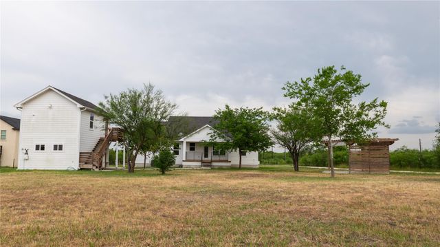 1178 Black Ankle RD, Lockhart, TX 78644