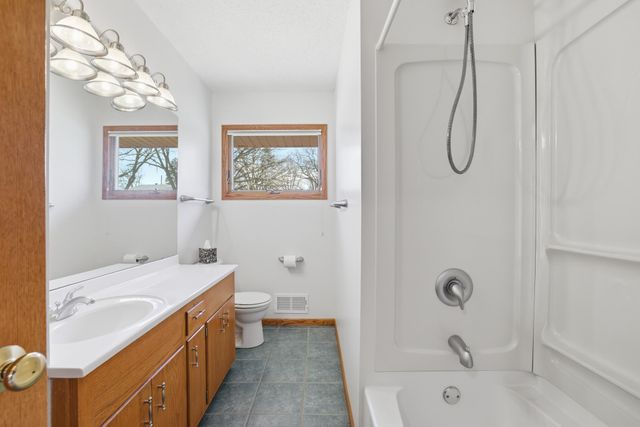 819 9th Avenue, Anoka, MN 55303