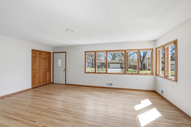 819 9th Avenue, Anoka, MN 55303