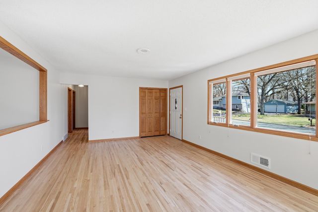 819 9th Avenue, Anoka, MN 55303