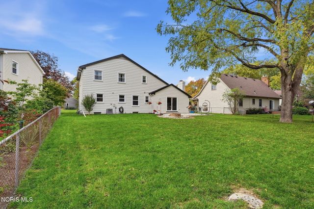 722 Meadow Springs Court, Maumee, OH 43537