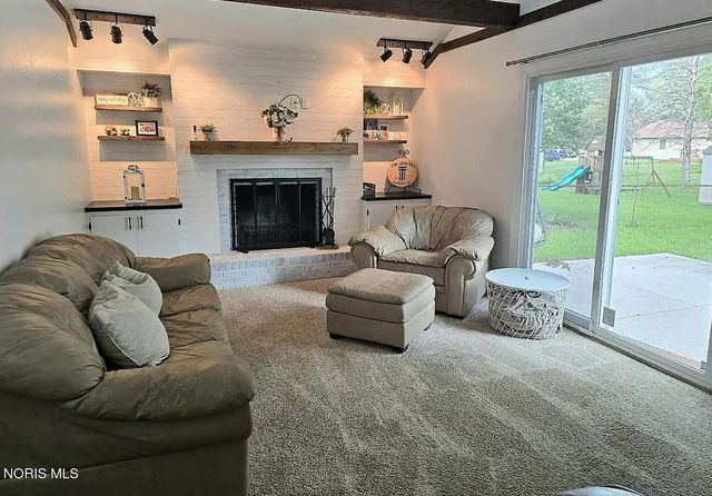 722 Meadow Springs Court, Maumee, OH 43537