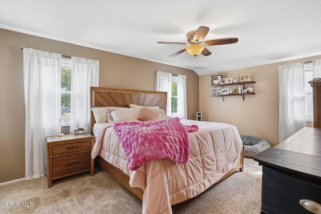 722 Meadow Springs Court, Maumee, OH 43537