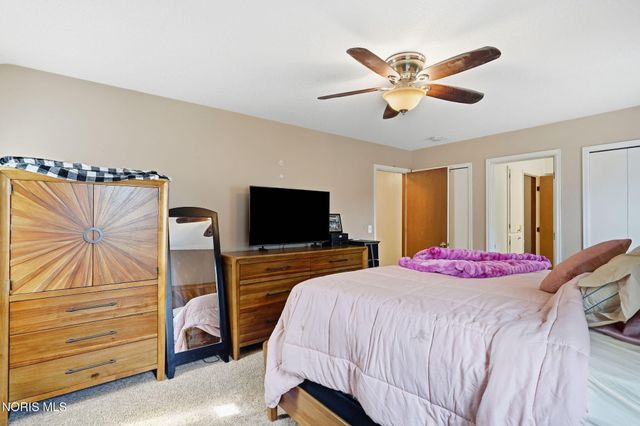 722 Meadow Springs Court, Maumee, OH 43537