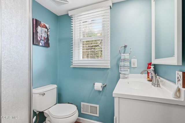 722 Meadow Springs Court, Maumee, OH 43537