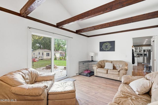 722 Meadow Springs Court, Maumee, OH 43537