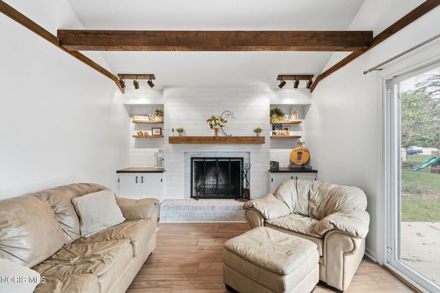722 Meadow Springs Court, Maumee, OH 43537