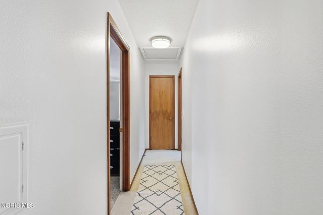 722 Meadow Springs Court, Maumee, OH 43537