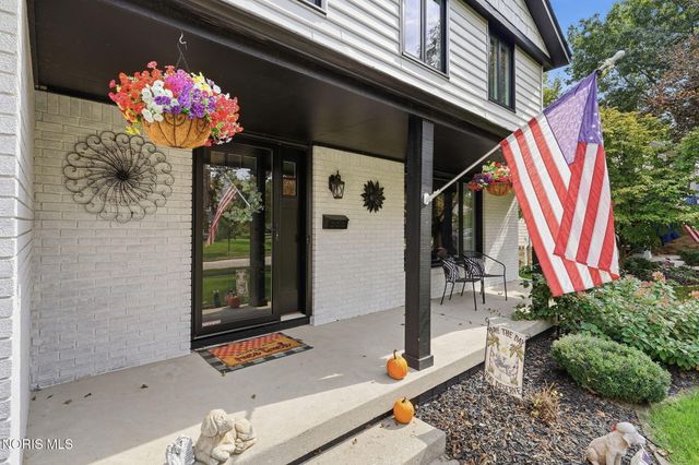 722 Meadow Springs Court, Maumee, OH 43537