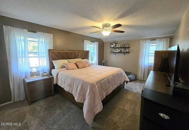 722 Meadow Springs Court, Maumee, OH 43537