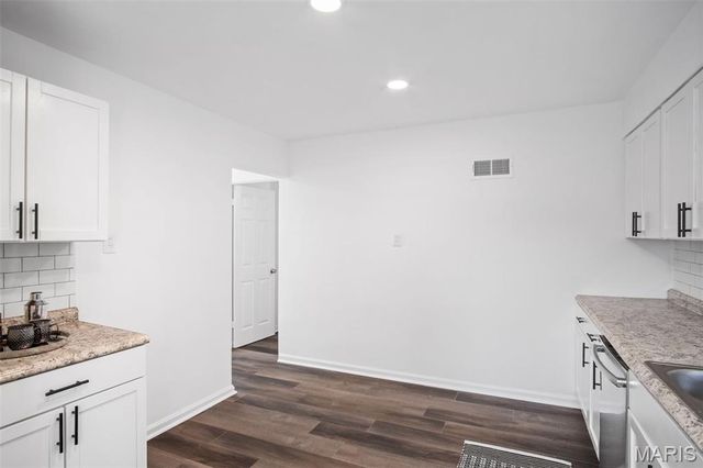 735 Dammert Avenue, Bella Villa, MO 63125