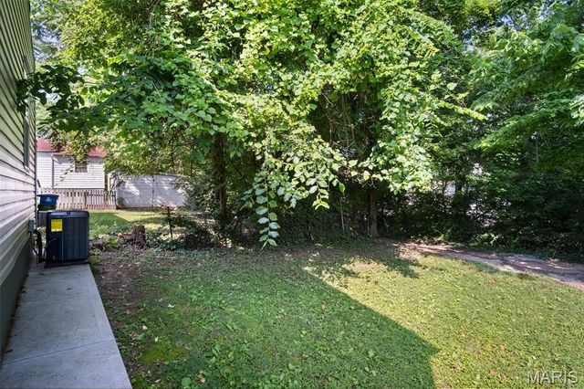 735 Dammert Avenue, Bella Villa, MO 63125