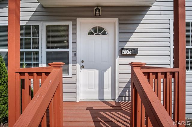 735 Dammert Avenue, Bella Villa, MO 63125