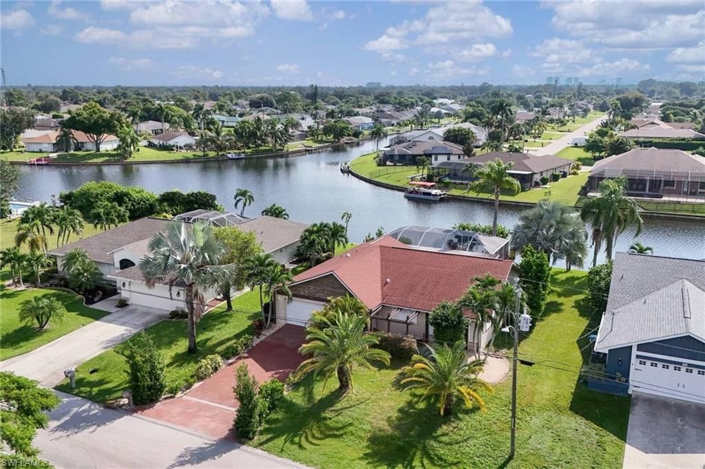 519 SE 20th CT, CAPE CORAL, FL 33990 — photo 2