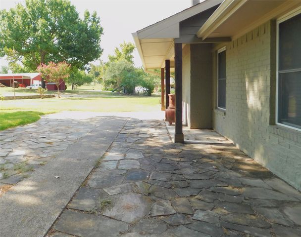 897 John George Lane, Sanger, TX 76266